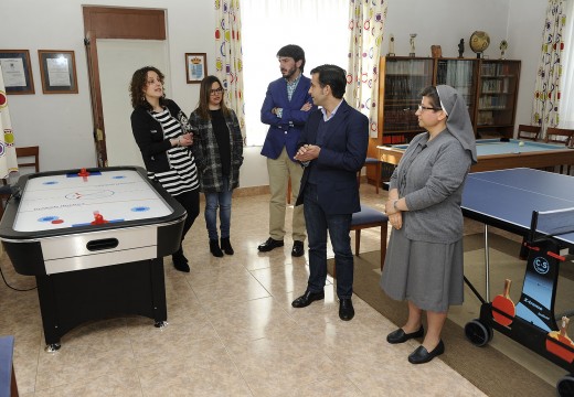 O conselleiro de Política Social visita o Centro Fogar María Inmaculada que acolle a menores en situación de desprotección social